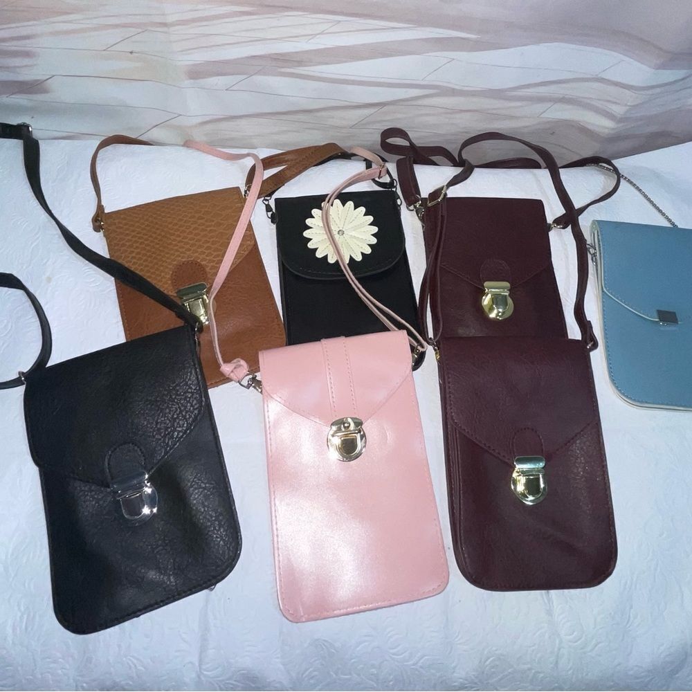 Window Crossbody Bags